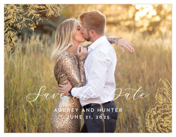 The Golden Wildflowers Save-the-Date Cards are the perfect way to inform your loved ones of your upcoming wedding! 