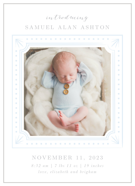 Share your joy with all your friends and loved ones with the Sweet Frame Birth Announcement. 