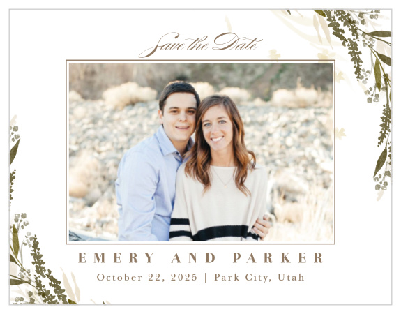 The Elegant Wreath Save the Date Cards will remind guests of the upcoming event date with a picture of the couple.